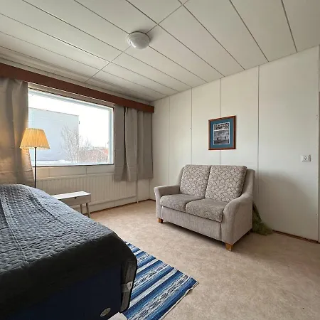 Kotimaailma - Iso Asunto Saunalla קוקולה